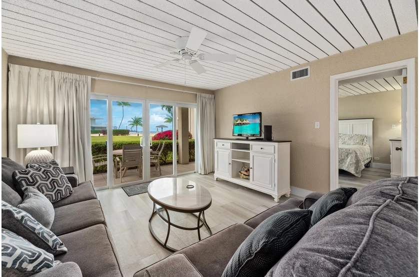 2 Bedroom Oceanview Living Room
