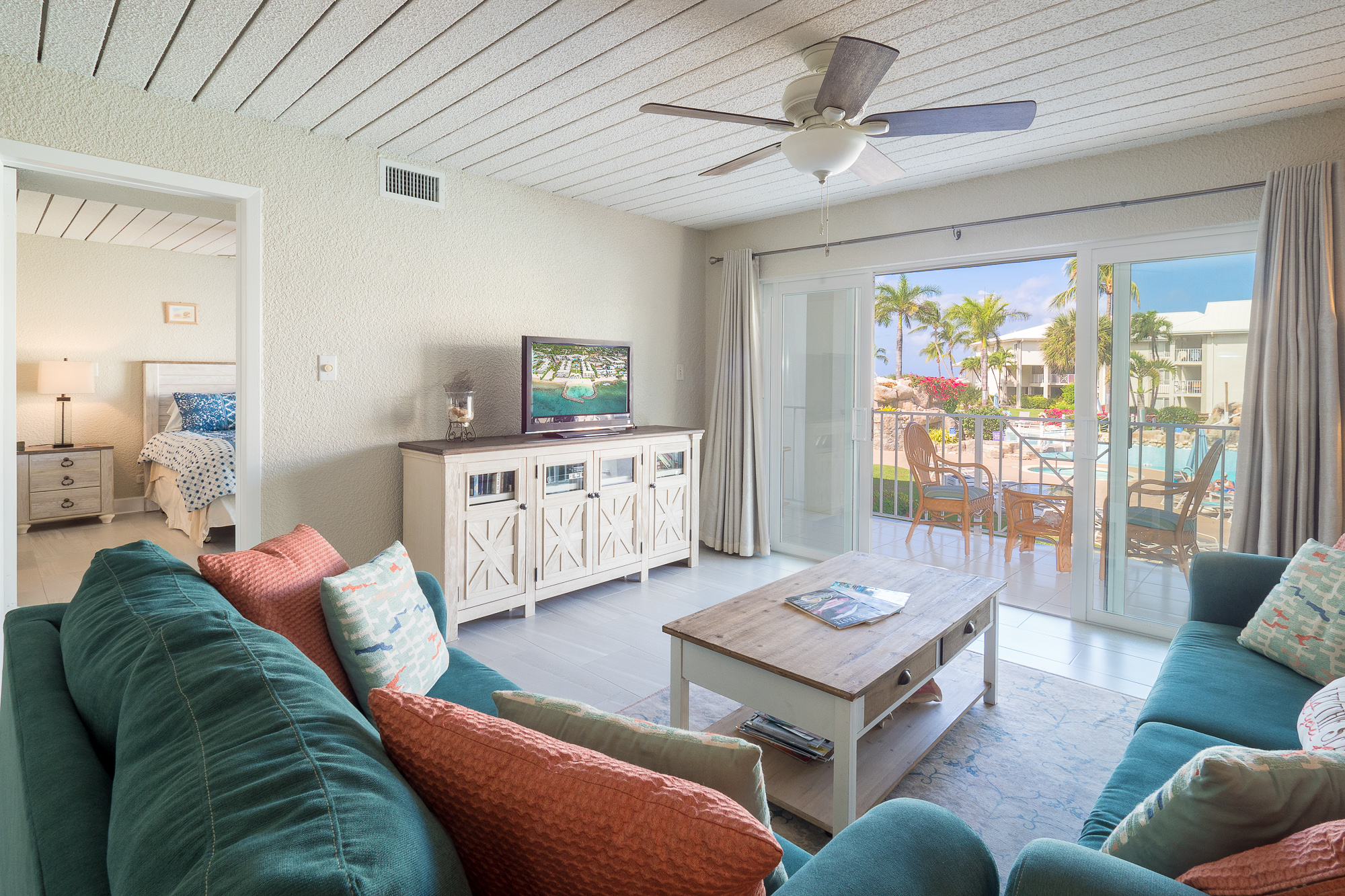List your Seven Mile Beach vacation rental property with Cayman Condos